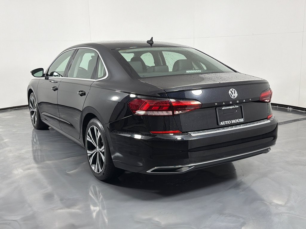 Used 2022 Volkswagen Passat 2.0T SE FWD image 7