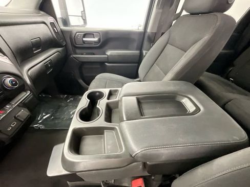 Used 2023 Chevrolet Silverado 2500 Custom w/ Custom Convenience Package AWD/4WD image 16