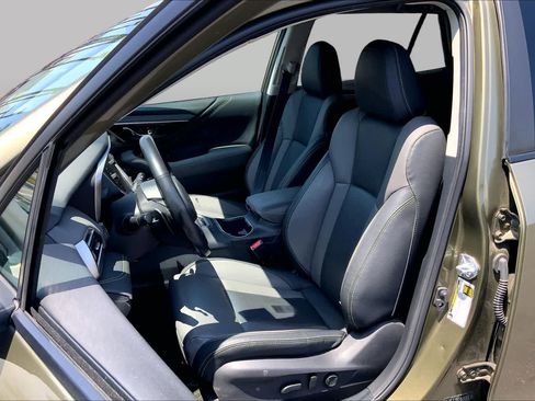Used 2024 Subaru Outback Onyx Edition XT AWD/4WD image 7