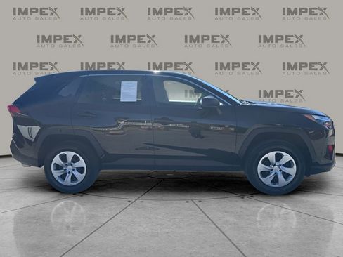 Used 2024 Toyota RAV4 LE image 6