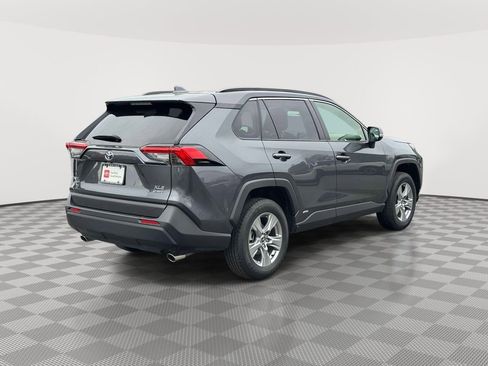 Used 2025 Toyota RAV4 XLE w/ Convenience Package AWD/4WD image 7