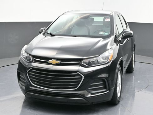 Certified 2020 Chevrolet Trax LS image 3