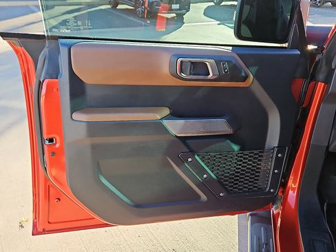 Used 2023 Ford Bronco Outer Banks image 12