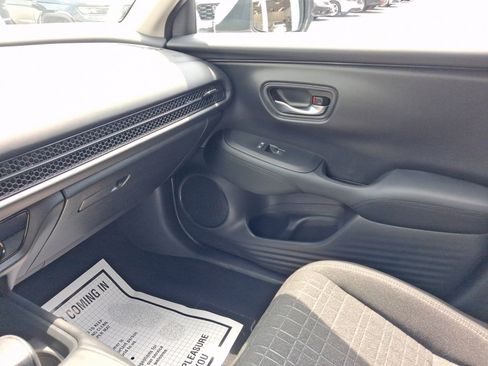 Used 2024 Honda HR-V LX image 21
