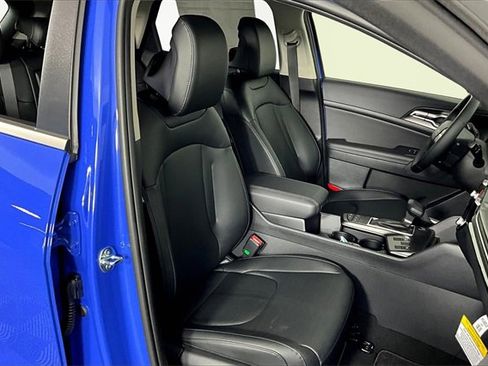 New 2026 Kia Sportage EX image 12