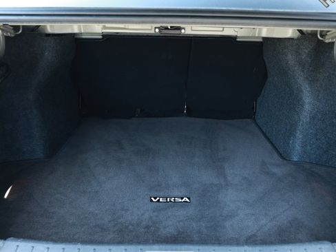 Used 2024 Nissan Versa SR FWD image 10