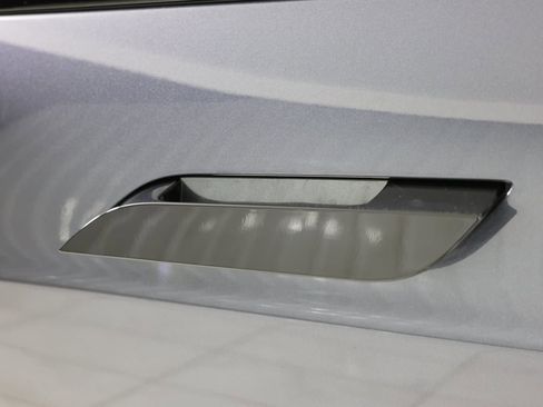 Used 2022 Tesla Model S Plaid image 21