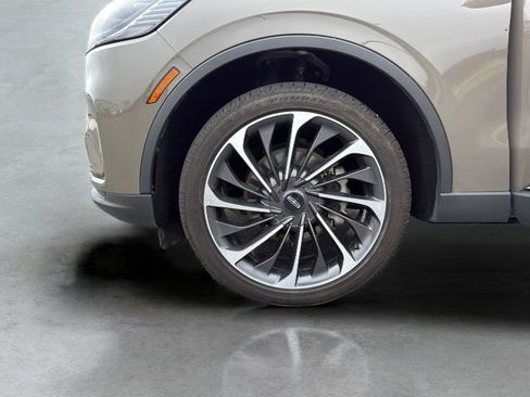 Used 2025 Lincoln Aviator Reserve w/ Equipment Group 201A AWD/4WD image 40