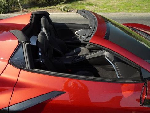 Used 2022 Chevrolet Corvette Stingray Premium Conv w/ Z51 Performance Package image 30