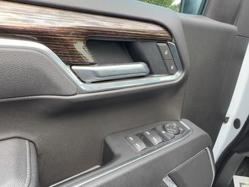 Certified 2025 GMC Sierra 1500 Elevation AWD/4WD image 18