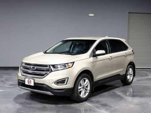 Used 2018 Ford Edge SEL w/ Equipment Group 201A AWD/4WD image 3