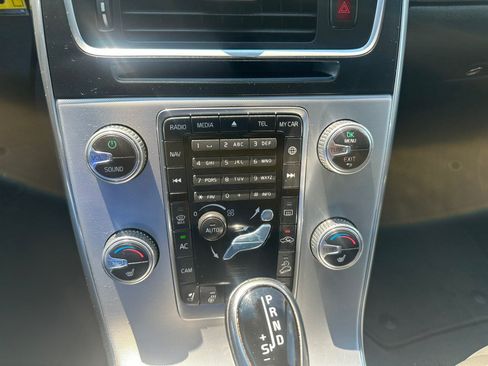 Used 2018 Volvo V60 T5 Cross Country w/ Convenience Package AWD/4WD image 20