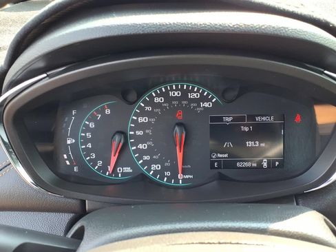 Used 2018 Chevrolet Trax LT w/ LT Convenience Package AWD/4WD image 6