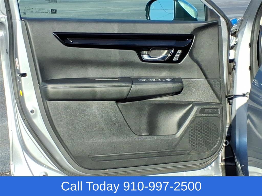 Used 2025 Honda CR-V EX-L image 11
