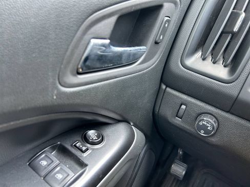 Used 2022 Chevrolet Colorado LT w/ Fleet Safety Package RWD image 20