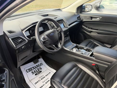 Used 2020 Ford Edge SEL w/ Convenience Package image 9