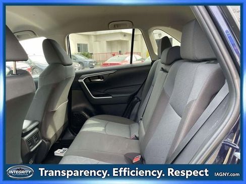 Used 2025 Toyota RAV4 XLE AWD/4WD image 12