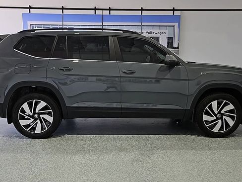 New 2026 Volkswagen Atlas SE FWD image 10