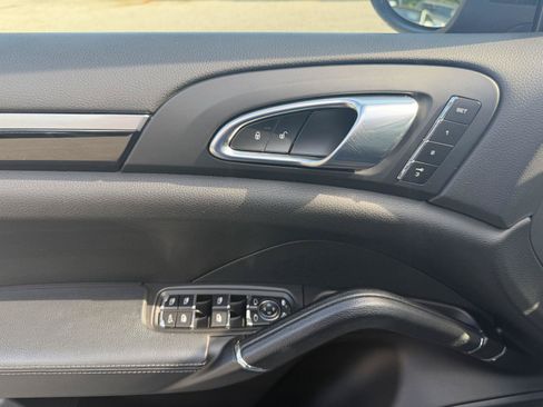 Used 2014 Porsche Cayenne S AWD/4WD image 13
