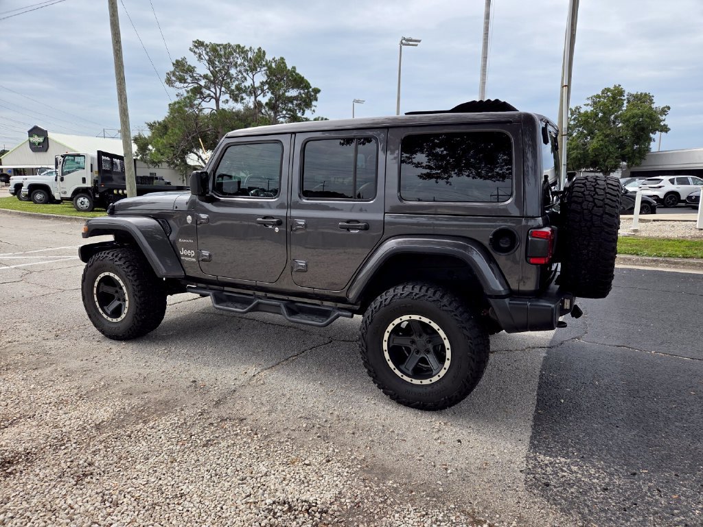 Used 2020 Jeep Wrangler Unlimited Sahara AWD/4WD image 11