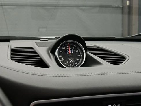 Certified 2018 Porsche 911 Targa 4S AWD/4WD image 13