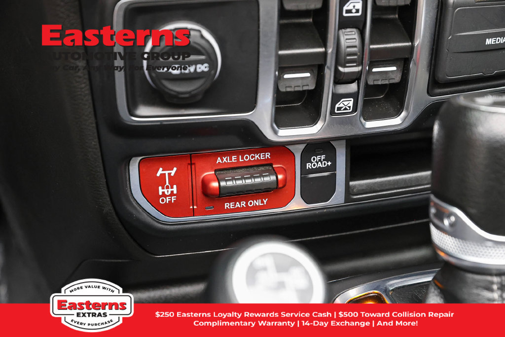 Used 2024 Jeep Wrangler Unlimited AWD/4WD image 23