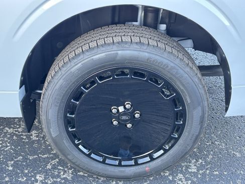 New 2026 Ford Maverick Lobo image 13