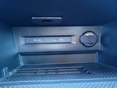 New 2026 Volkswagen Taos SEL image 18