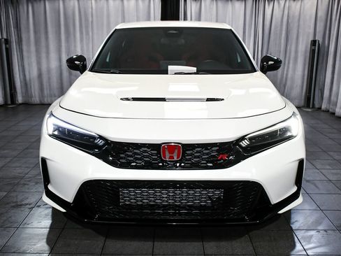 Used 2025 Honda Civic Type R image 2