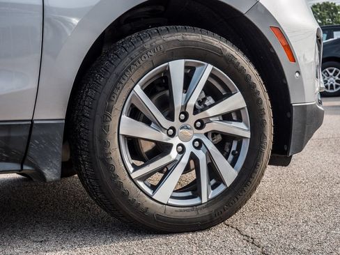 Used 2023 Chevrolet Equinox Premier AWD/4WD image 9