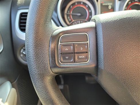 Certified 2018 Dodge Journey SE image 29