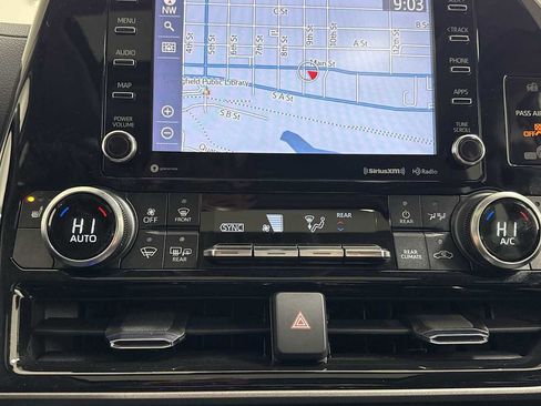 Certified 2022 Toyota Highlander XLE image 21