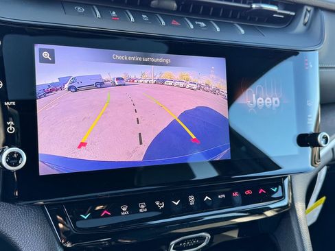 New 2026 Jeep Grand Cherokee Altitude AWD/4WD image 23
