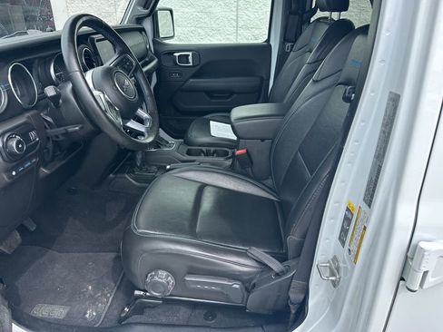 Certified 2023 Jeep Wrangler Unlimited Rubicon 4xe w/ Cold Weather Group AWD/4WD image 10