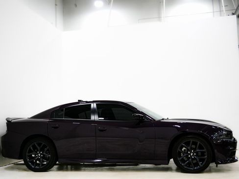 Used 2022 Dodge Charger R/T w/ Plus Group image 4