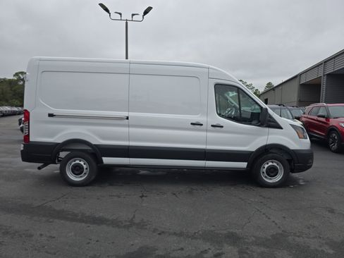 New 2026 Ford Transit 250 148 Medium Roof RWD image 3