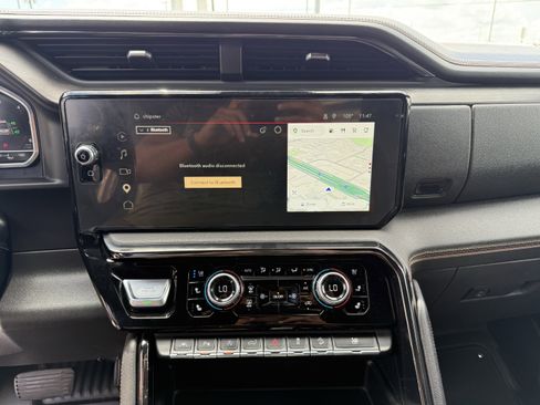 Used 2023 GMC Sierra 1500 AT4 AWD/4WD image 19