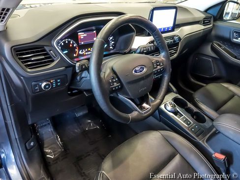 Certified 2020 Ford Escape SEL FWD image 12