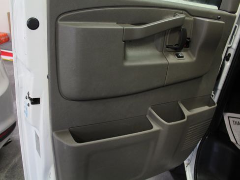 Used 2020 Chevrolet Express 2500 w/ Driver Convenience Package image 18