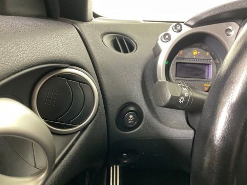 Used 2017 Nissan 370Z Touring image 18