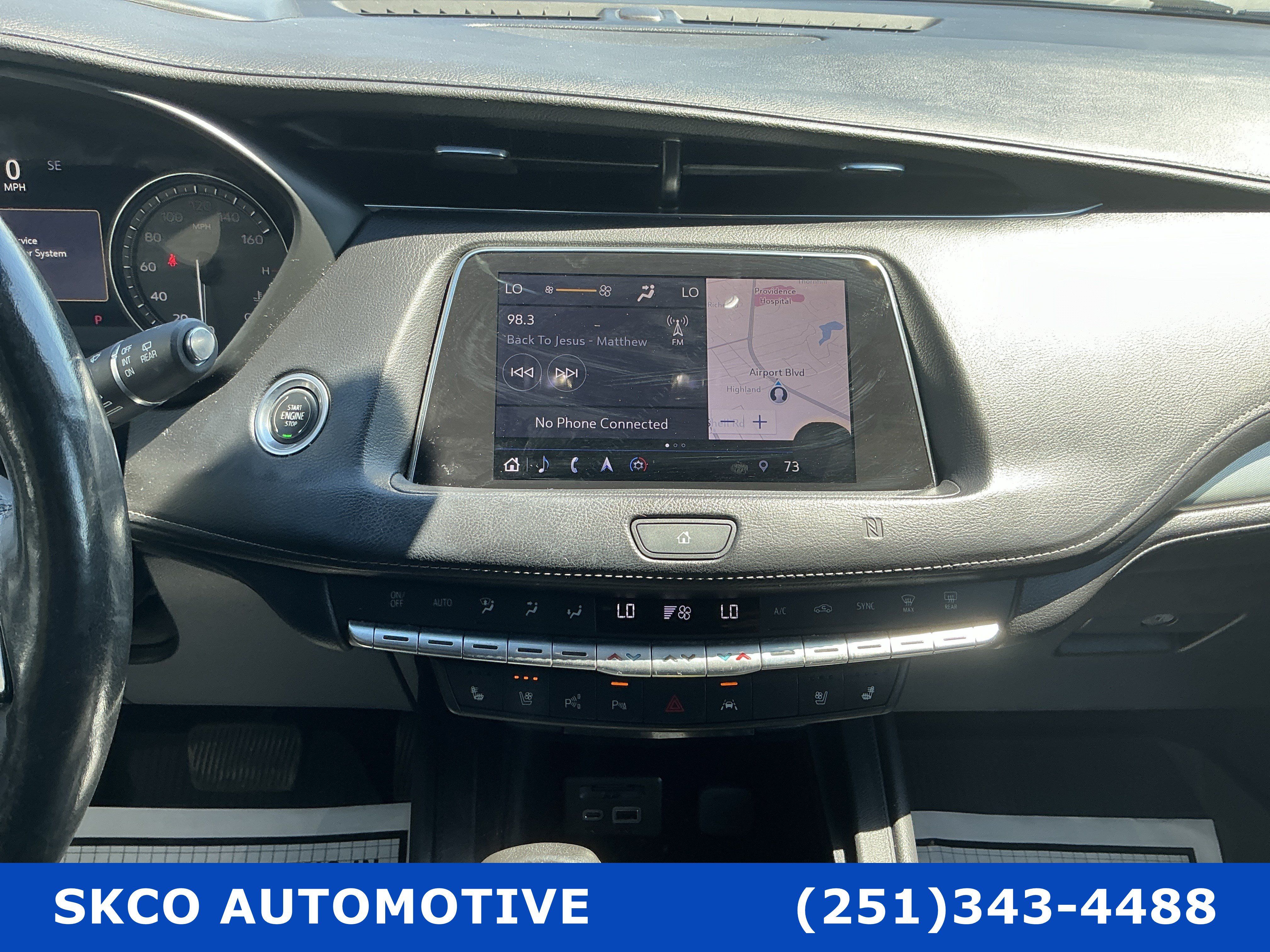 Used 2019 Cadillac XT4 Premium Luxury w/ Technology Package FWD image 16