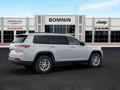 New 2026 Jeep Grand Cherokee L Laredo image 4