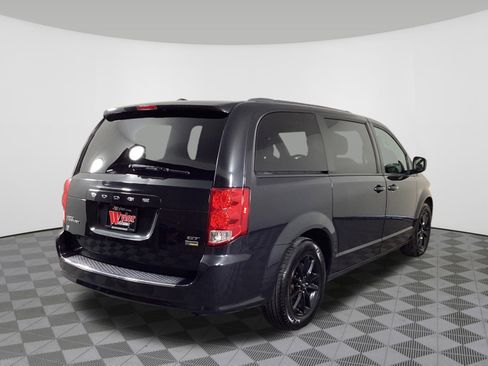 Used 2019 Dodge Grand Caravan GT image 4