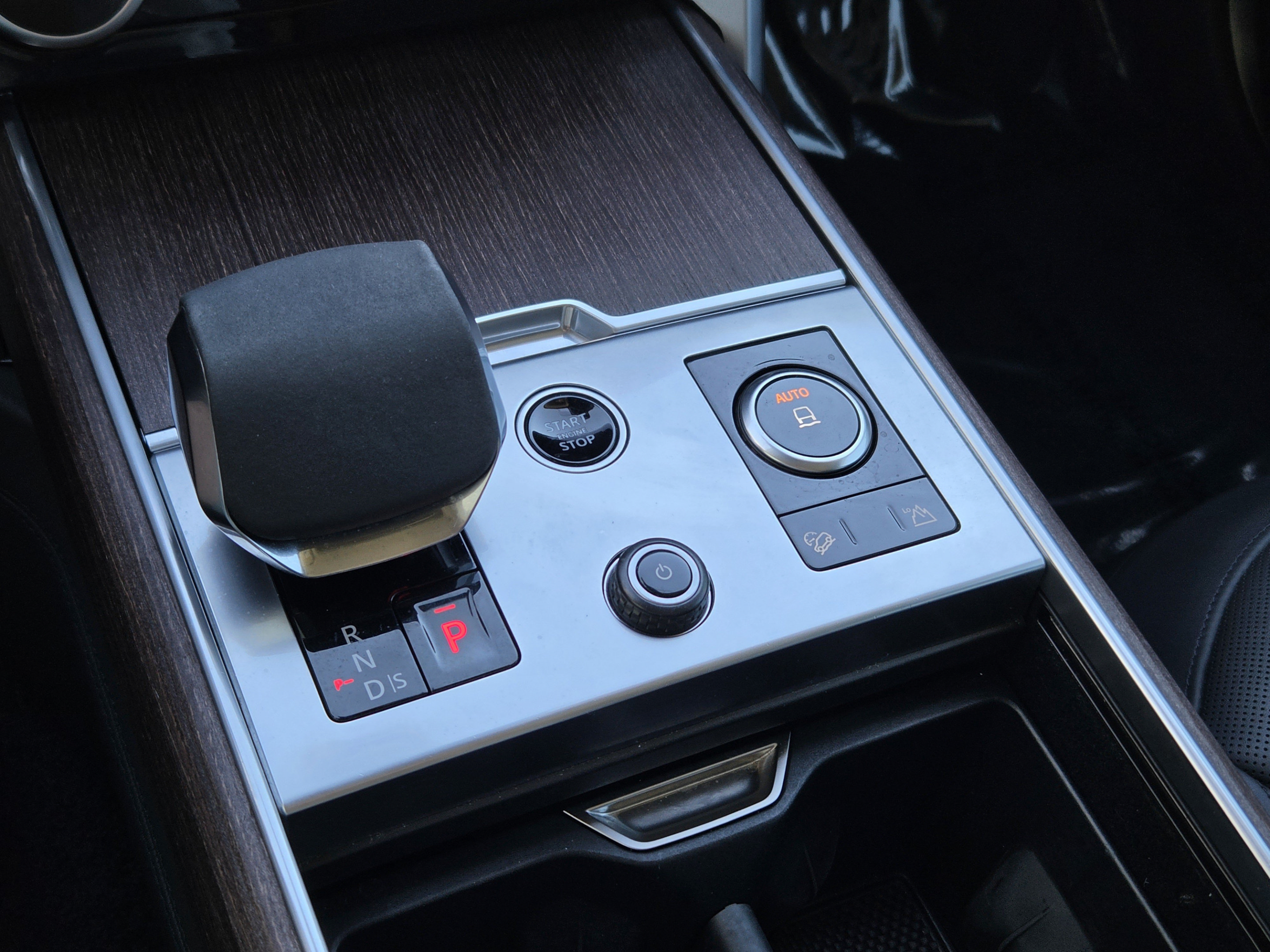 Certified 2023 Land Rover Range Rover SE AWD/4WD image 16