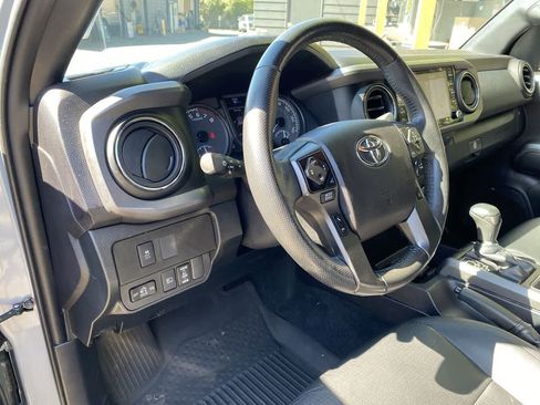 Used 2021 Toyota Tacoma TRD Sport w/ TRD Premium Sport Package AWD/4WD image 2