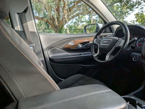 Used 2018 GMC Terrain SLE FWD image 13