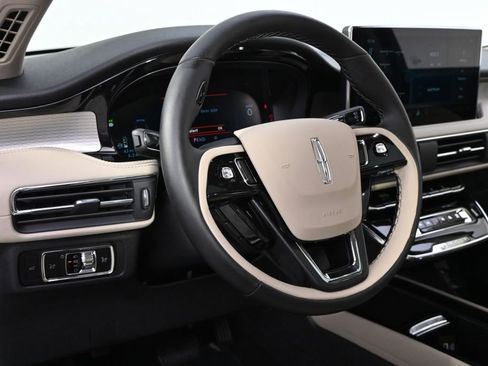 New 2026 Lincoln Corsair Premiere AWD/4WD image 11