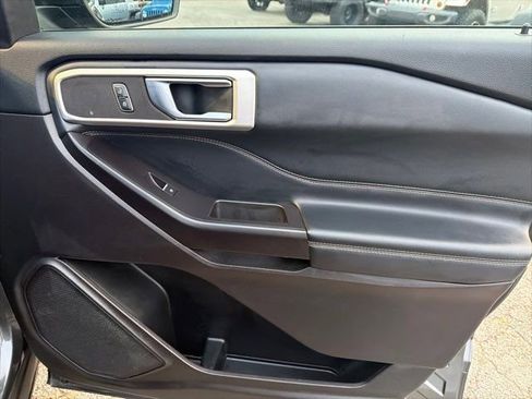 Used 2020 Ford Explorer XLT w/ Equipment Group 202A image 19
