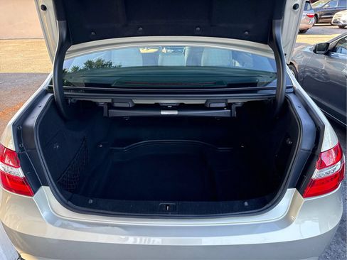 Used 2012 Mercedes-Benz E 350 4MATIC Sedan image 14