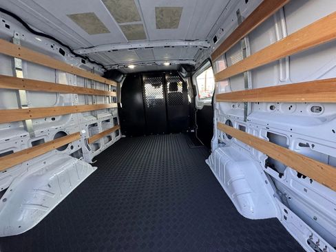 Used 2024 Ford Transit 250 Low Roof w/ Exterior Upgrade Package image 29